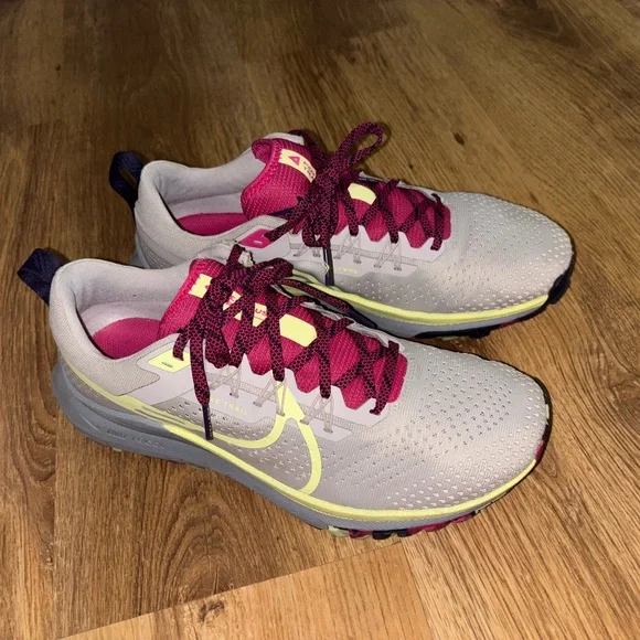 Nike Pegasus Trail 4 Women’s Size 11 - Picture 2 of 9